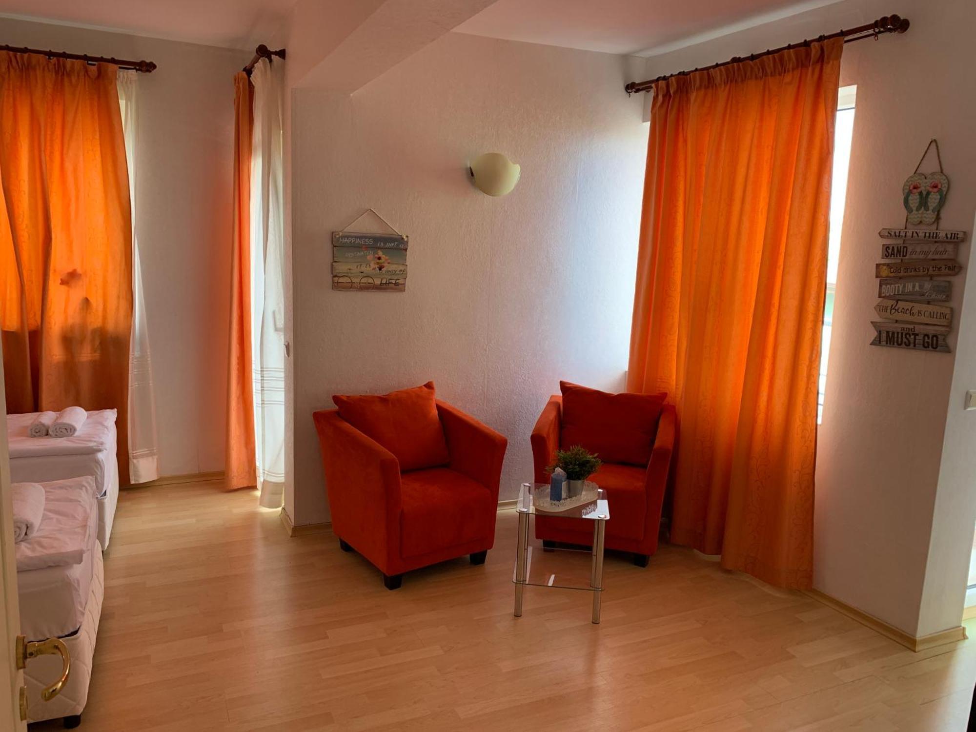 Sunray Guest House, Private Rooms & Apartment With Lovely Sea View Варна Экстерьер фото