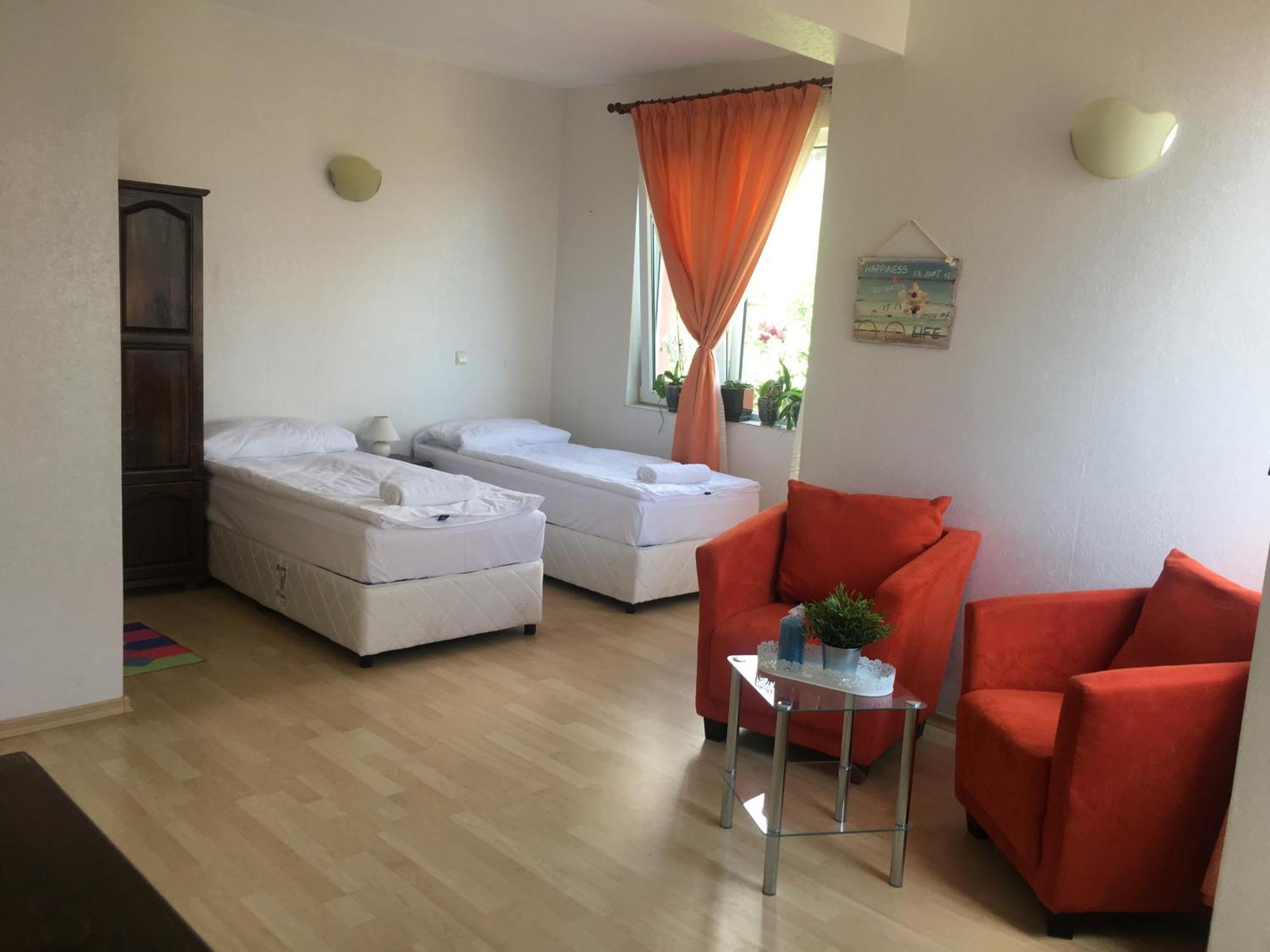 Sunray Guest House, Private Rooms & Apartment With Lovely Sea View Варна Экстерьер фото