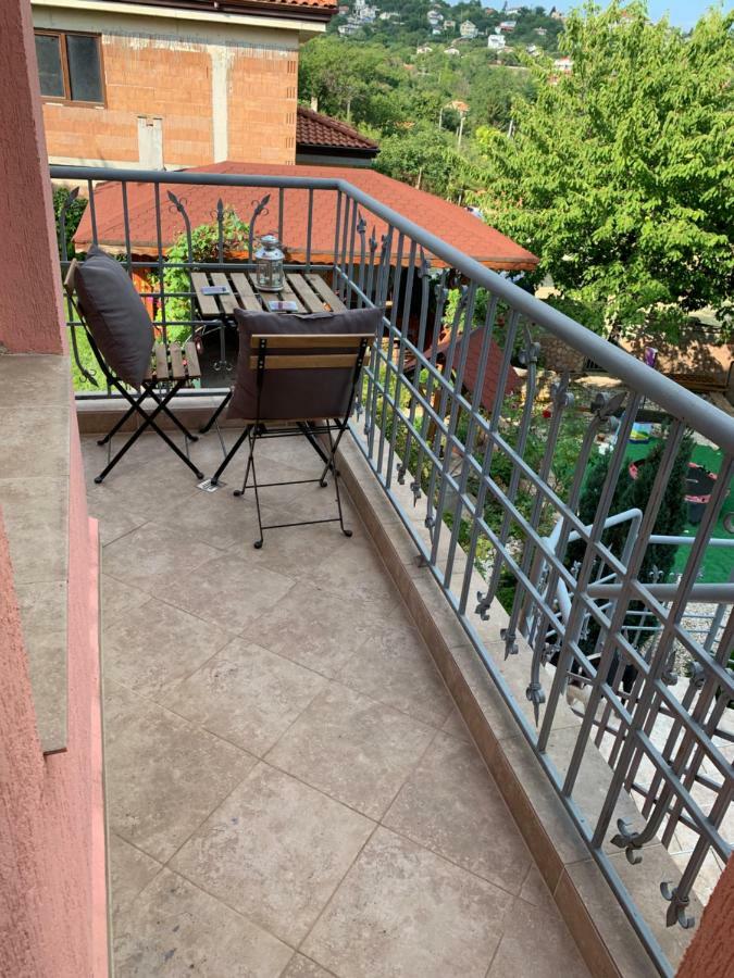 Sunray Guest House, Private Rooms & Apartment With Lovely Sea View Варна Экстерьер фото